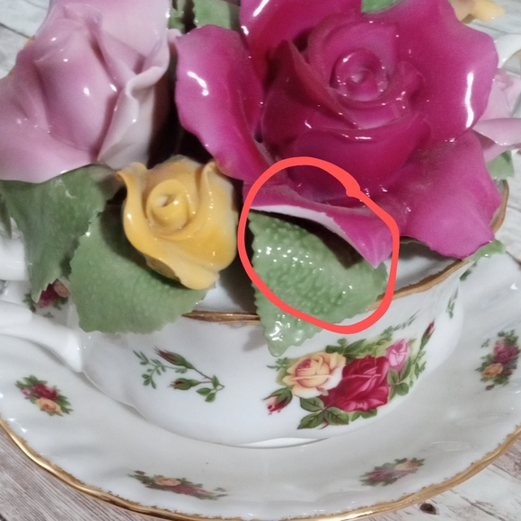 Royal Albert Old Country Roses Cup of Soup Bouquet Music Box READ - Picture 5 of 12